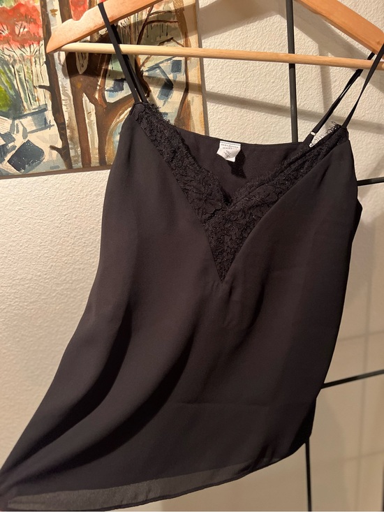 Tops - Flowy Black Lace-Trim Camisole Slip Top W/vintage vibes Women Tanks, Size Small